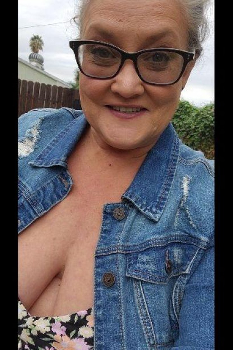Second Date And Going Commando - Screenshot 1 of 4 - BBW