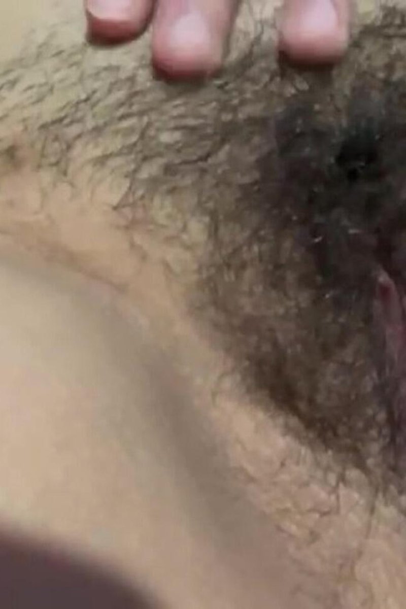 Jovencita Peluda Masturbandose - Screenshot 1 of 4 - Amateur