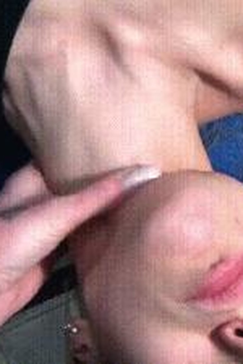 In My Hands - Screenshot 1 of 4 - Choking
