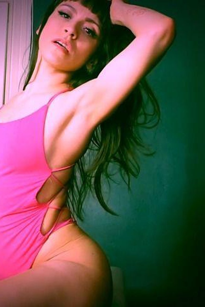 Fragrant Queen - Screenshot 1 of 4 - Armpit Fetish