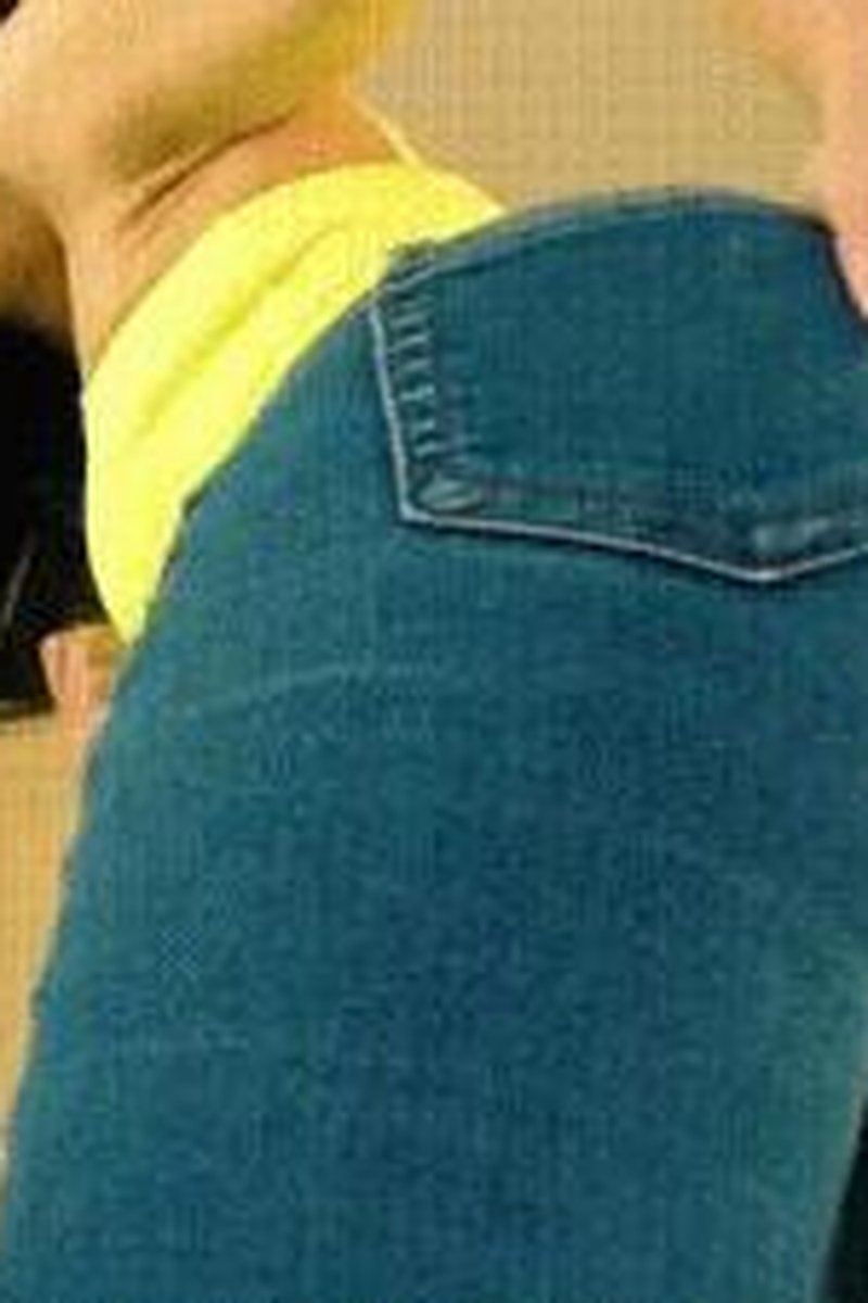 Sweet Booty In Sexy Jeans! - Screenshot 1 of 4 - Ass Worship