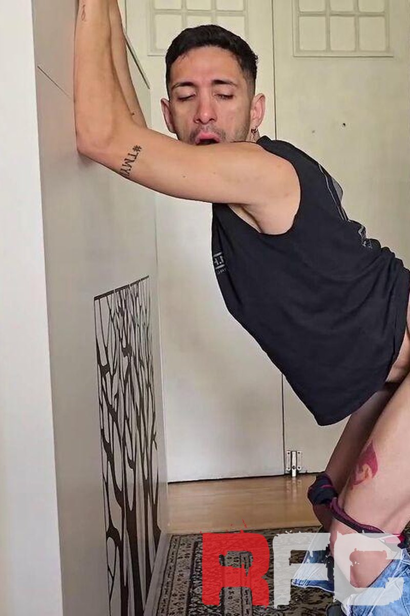 Lifting Adri - Screenshot 1 of 4 - Big Muscle Guys