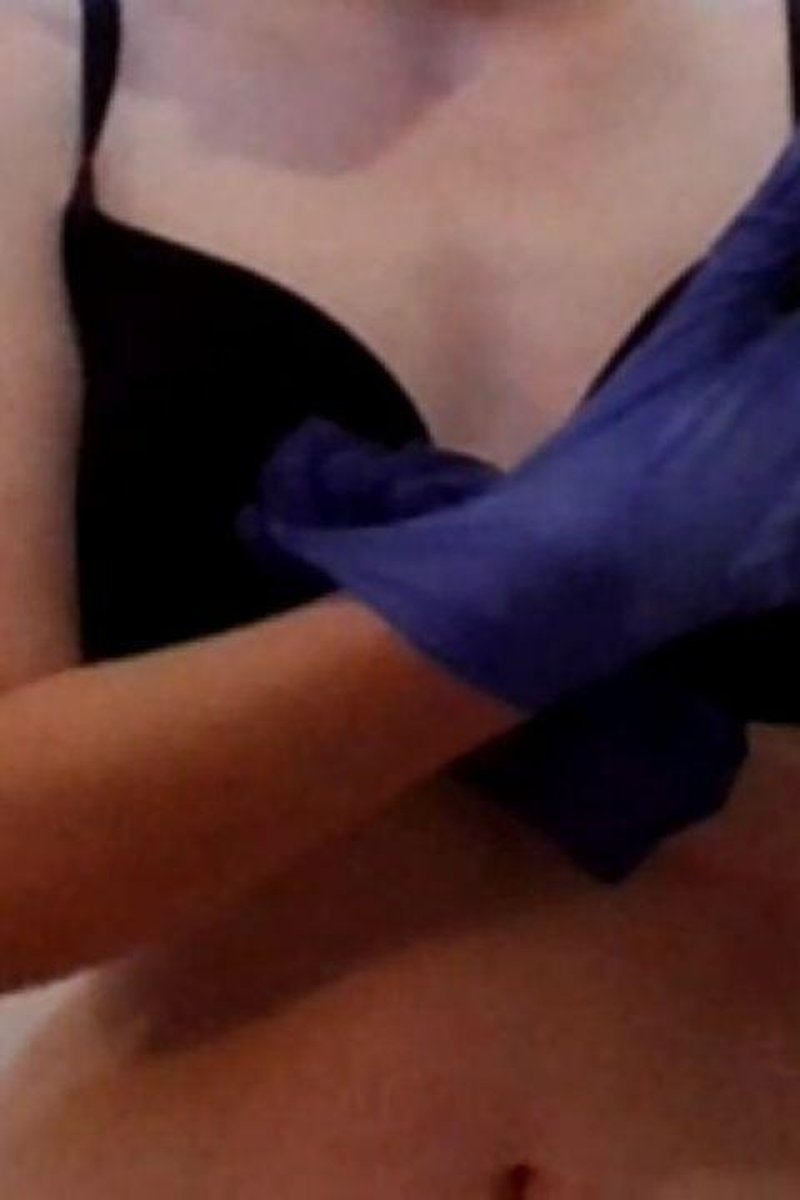 Gloved Executrix Fantasy - Screenshot 1 of 4 - Asphyxiation