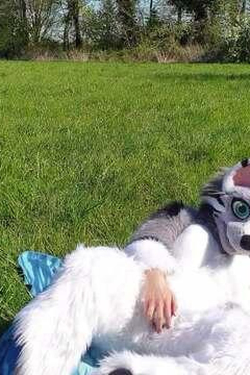 Spring Makes Horny - Screenshot 1 of 4 - Amateur