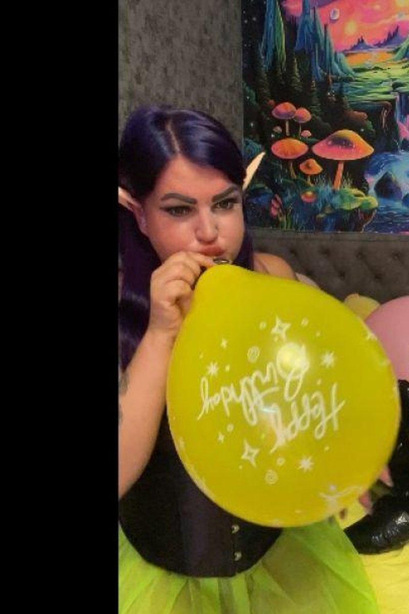TP-manyvidsqueenofballoons-girl-nails-pop-and-stomp-to-pop-balloons