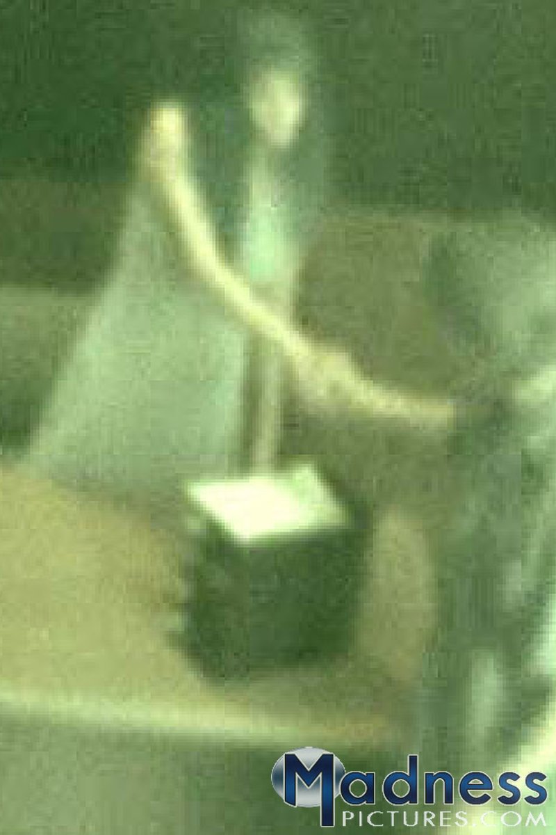 Total Leg Spreader - Screenshot 1 of 4 - Voyeur