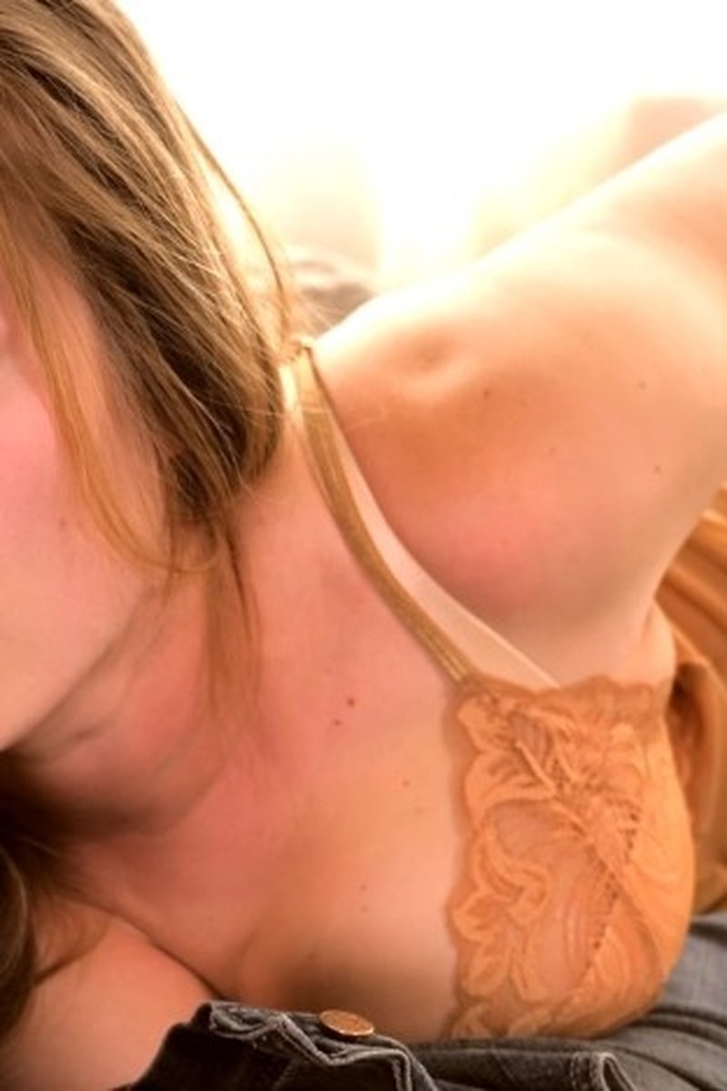 Big Swallow - Screenshot 1 of 4 - Blowjob