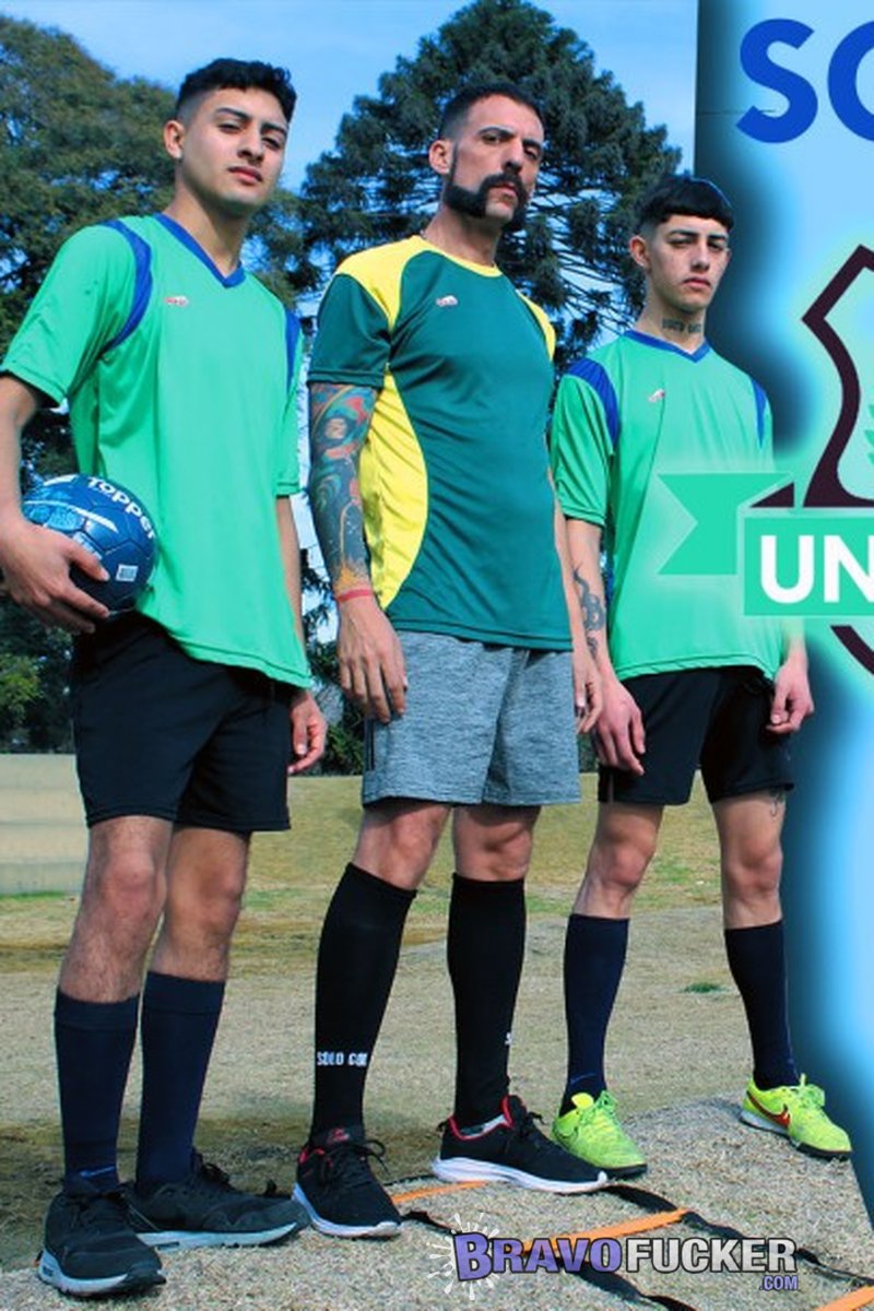 Soccer Team - Screenshot 1 of 4 - Gay