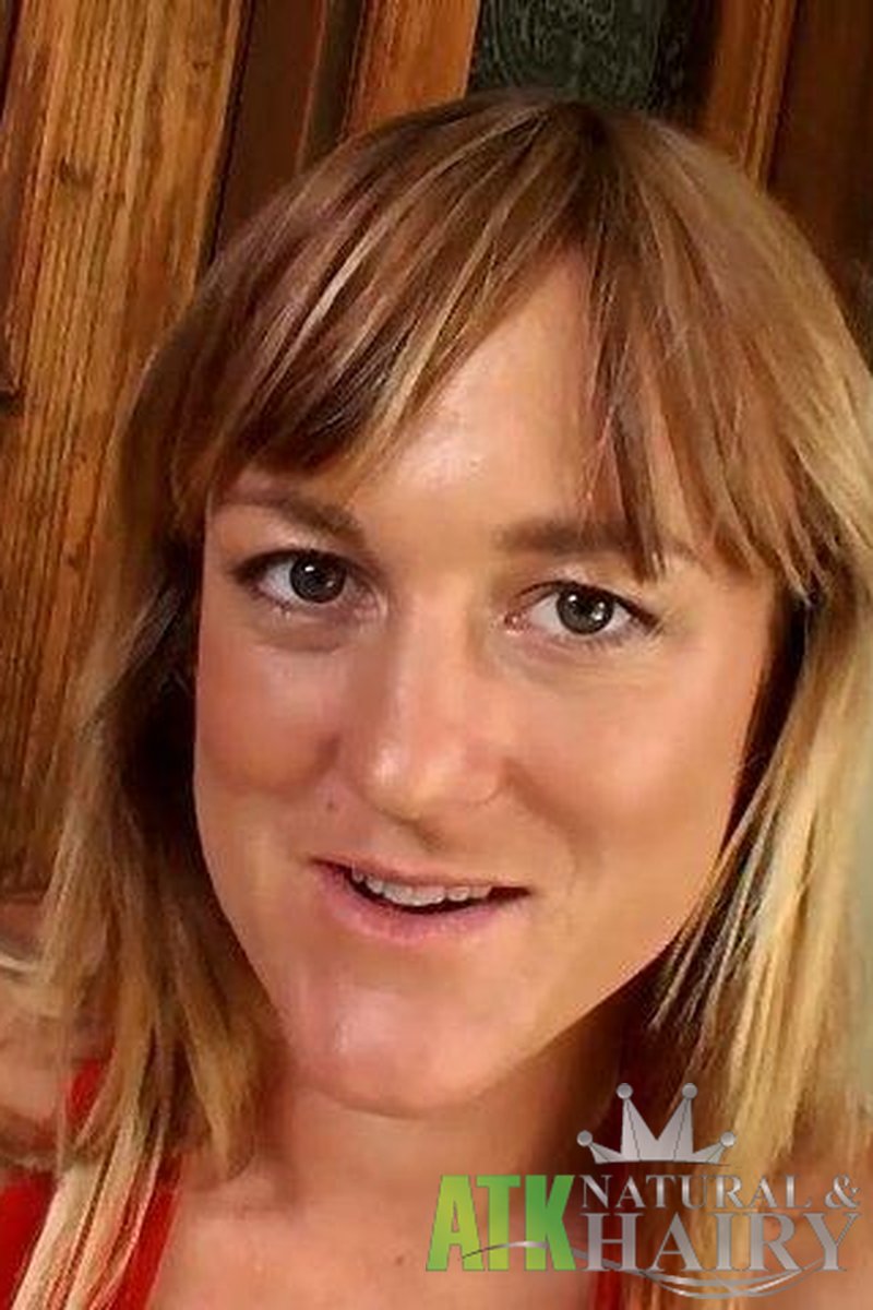 Sandy Bottoms - Interview - Screenshot 1 of 4 - Sandy Bottoms