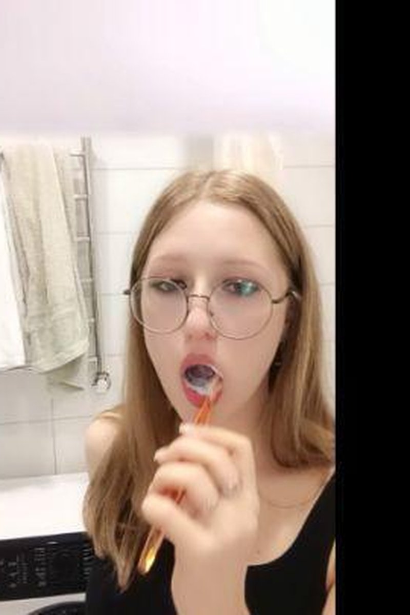 Brushing My Teeth - Screenshot 1 of 4 - 18years