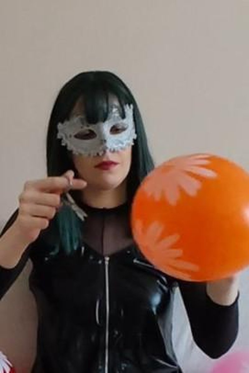 TP-manyvidsvelvetgripstories-popping-flower-balloons