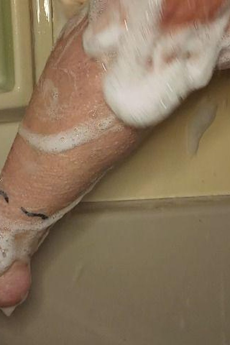 Shaving - Screenshot 1 of 4 - BBW