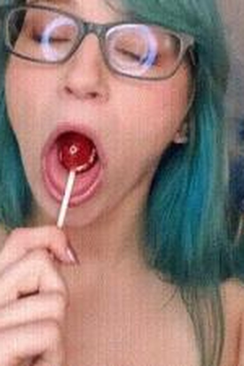 Lollipop - Screenshot 1 of 4 - Face Fetish