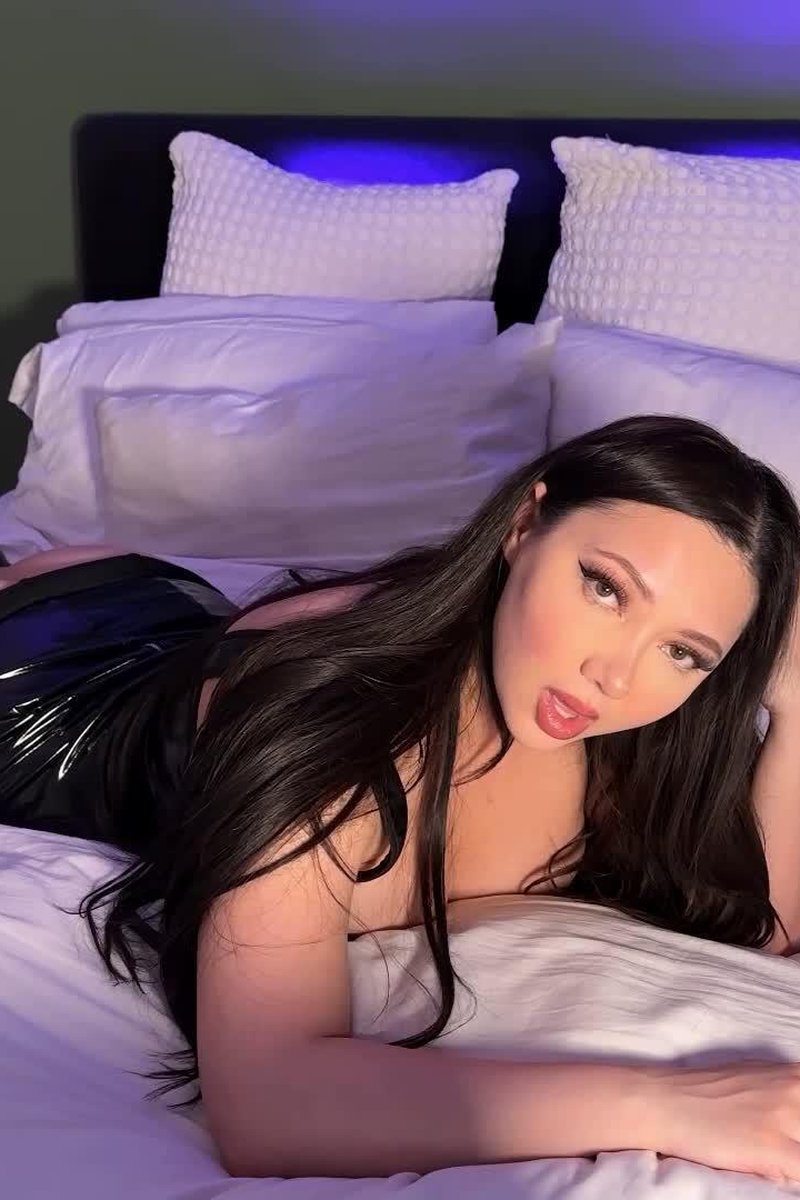 PVC Seduction - Screenshot 1 of 4 - Ass Fetish