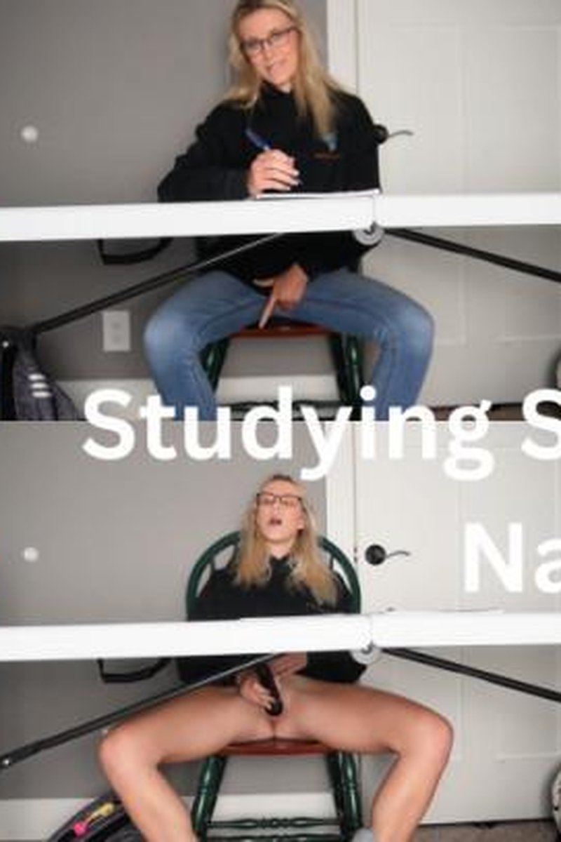 Study Session Turned Naughty - Screenshot 1 of 4 - Blonde Hair (Female)