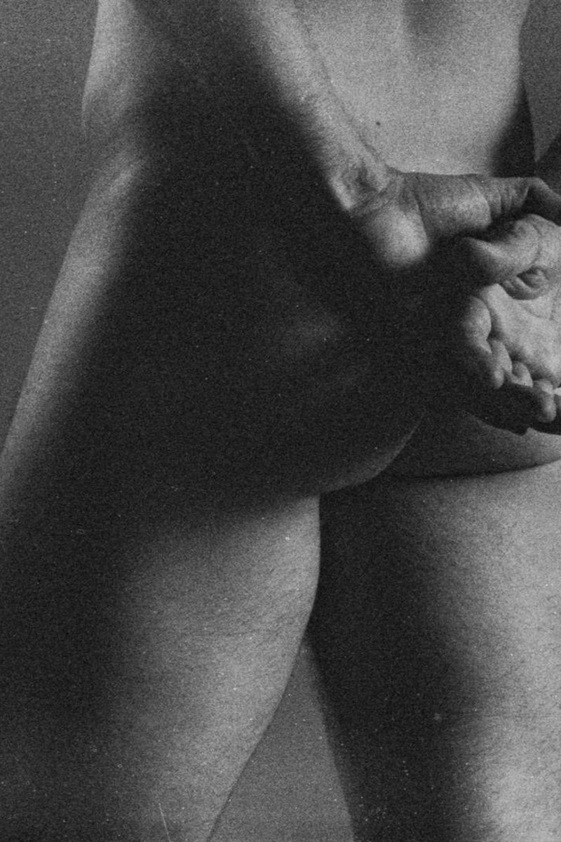 B&W Ass - Screenshot 1 of 4 - Ass Fetish