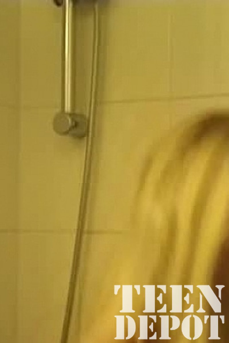 Lucy - Screenshot 1 of 4 - Teen (18-22)