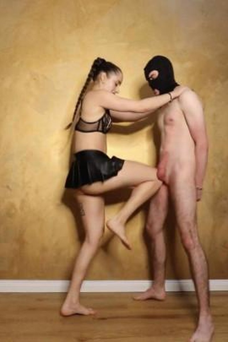Ballbusting After Chastity - Screenshot 1 of 4 - Femdom