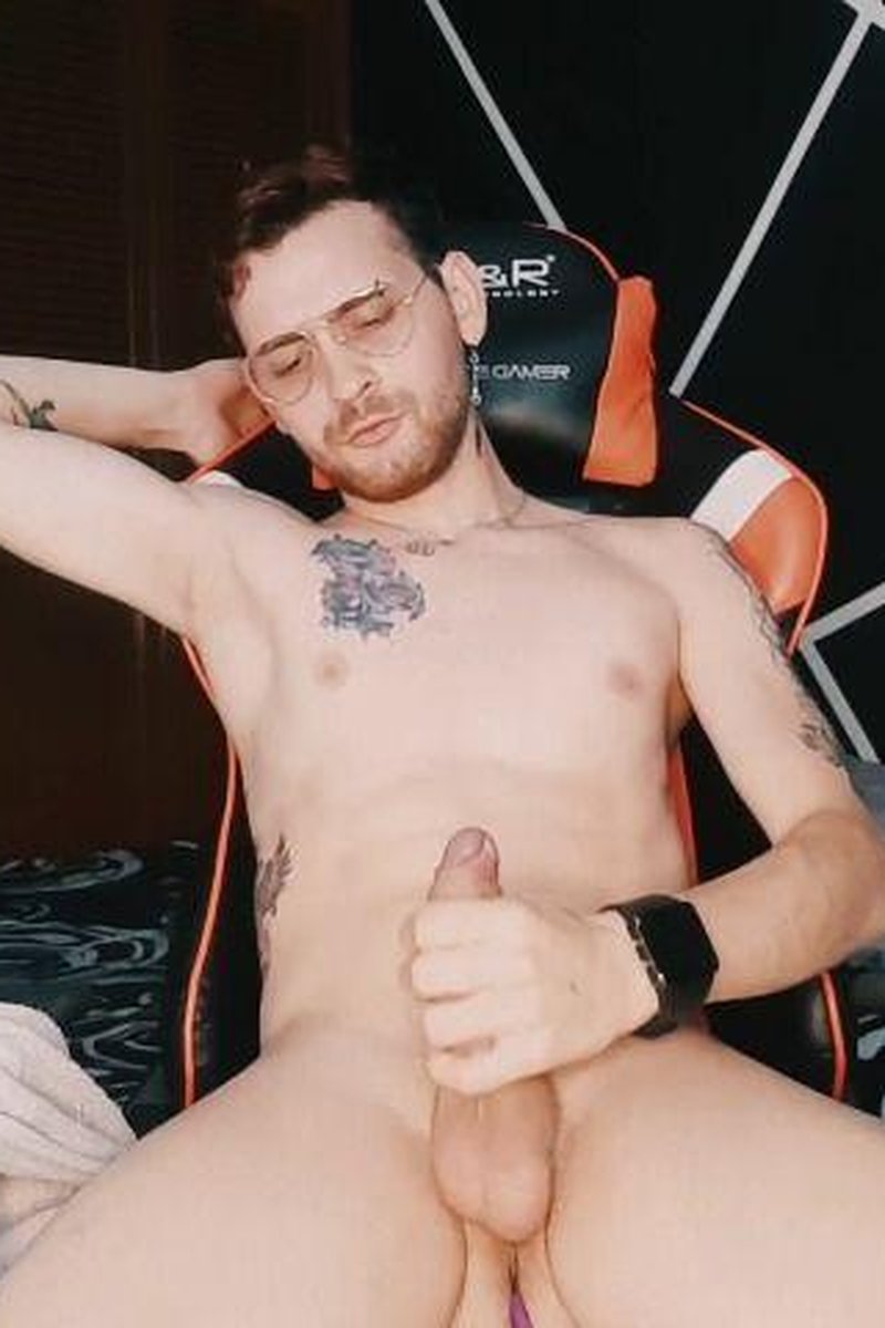 Assisted Jerkoff - Screenshot 1 of 4 - Cock Play