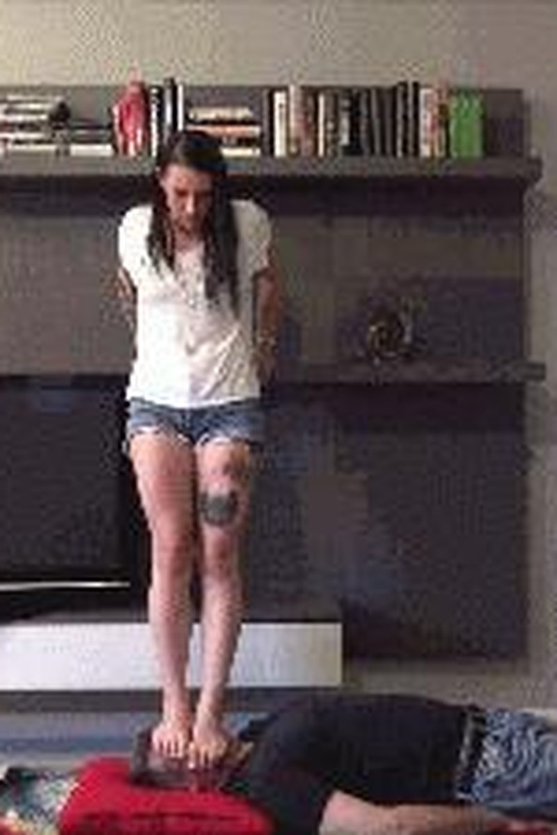 Facebusting,Facestanding,Foot Domination,Foot Gagging,Throatstanding - Screenshot 1 of 4 - Face Trample Fetish