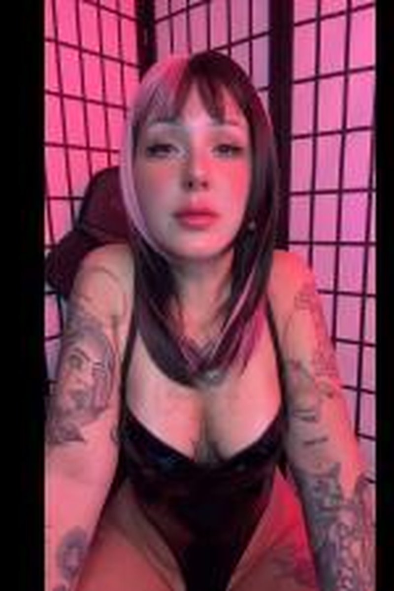 Complete Sissification - Screenshot 1 of 4 - Deepthroat