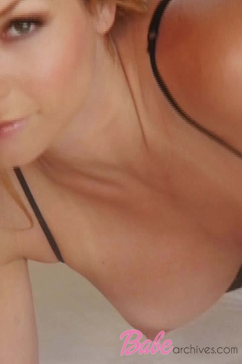 Getting Off - Screenshot 1 of 4 - Heather Vandeven