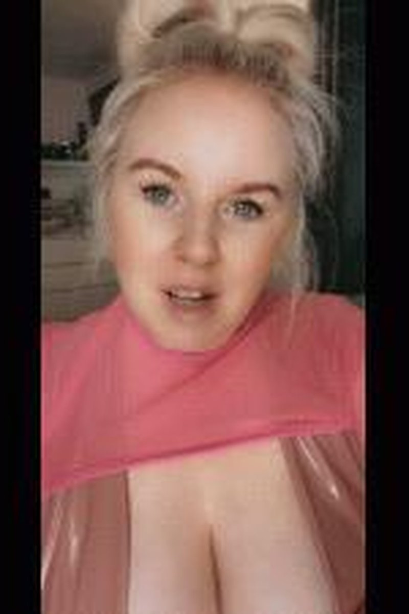 Swallow It - Screenshot 1 of 4 - Asshole Fetish