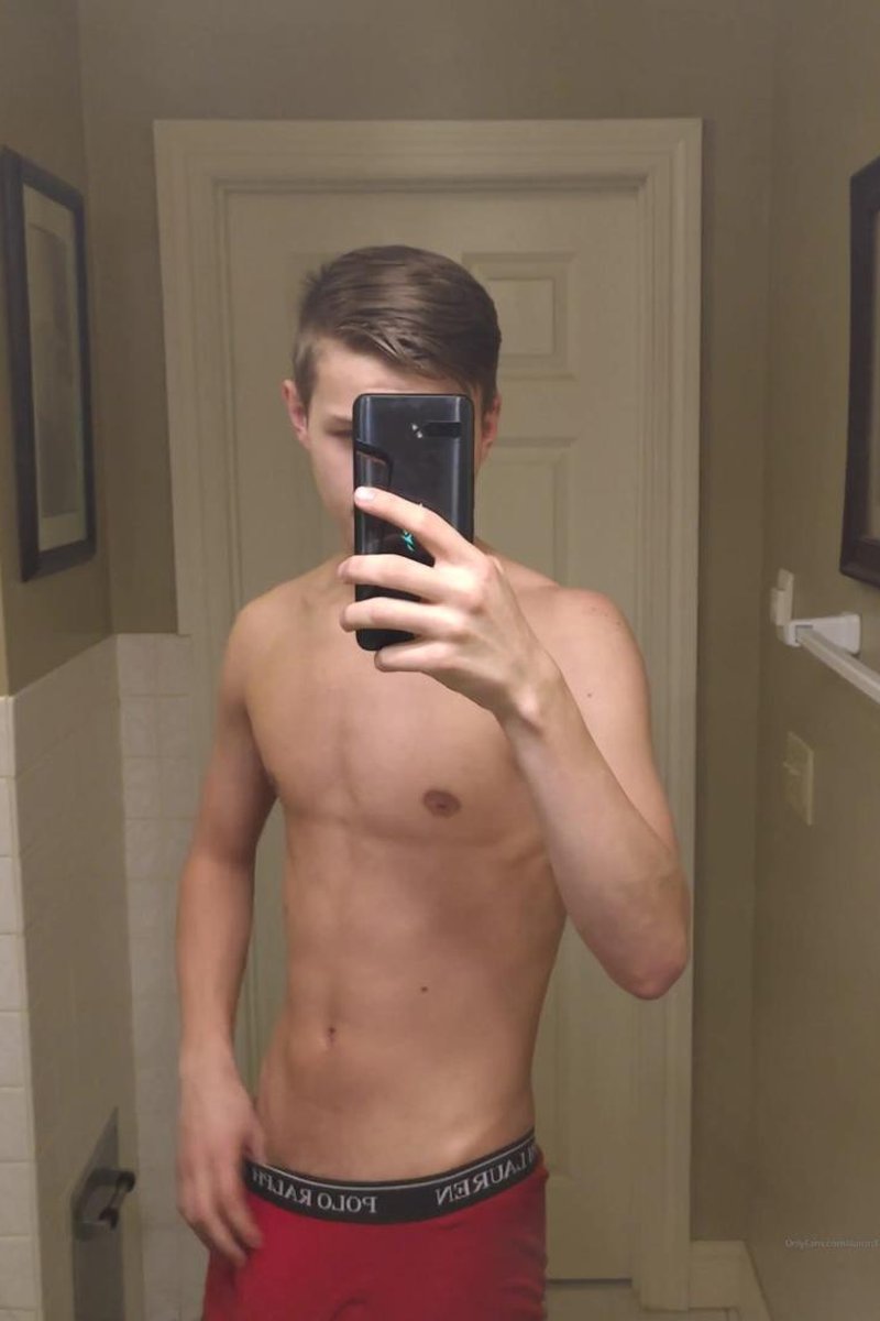 Mirror Jerk - Screenshot 1 of 4 - Cock Play