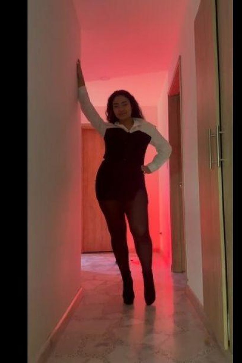 Sensual Andy - Screenshot 1 of 4 - Big Ass