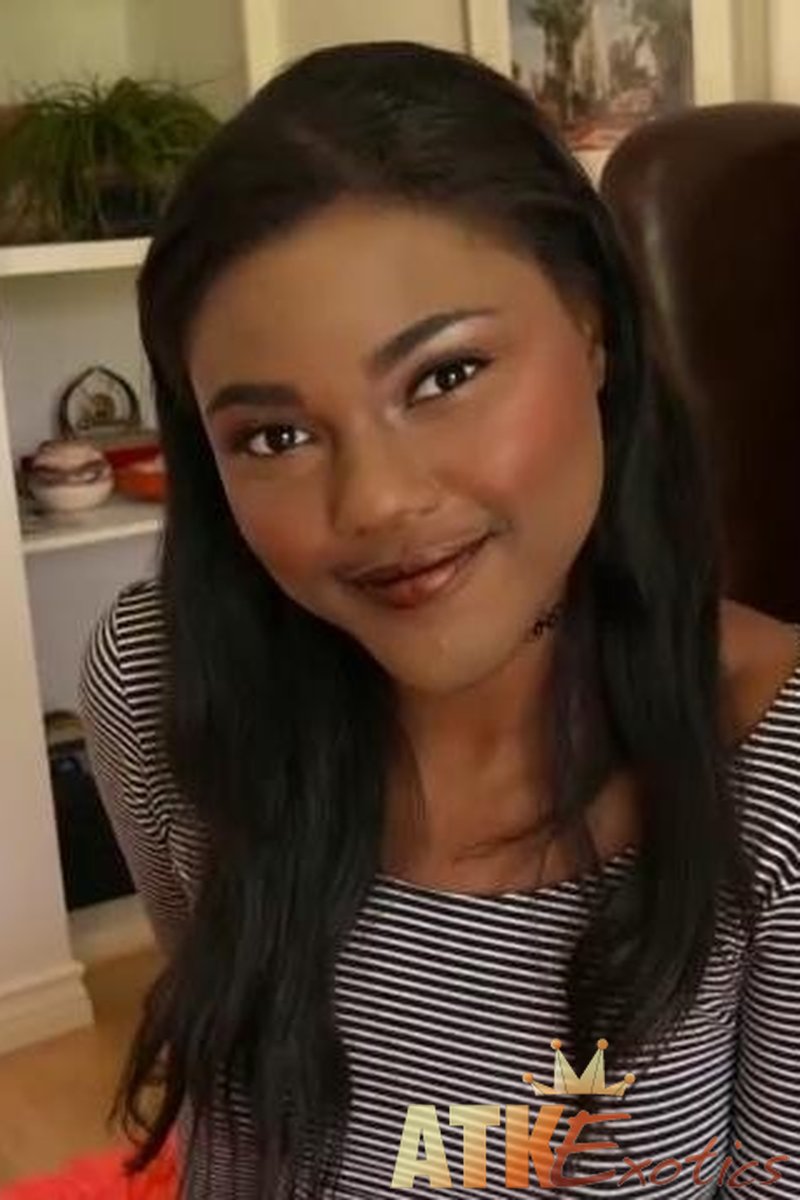 Yara Skye - Interview - Screenshot 1 of 4 - Big Ass