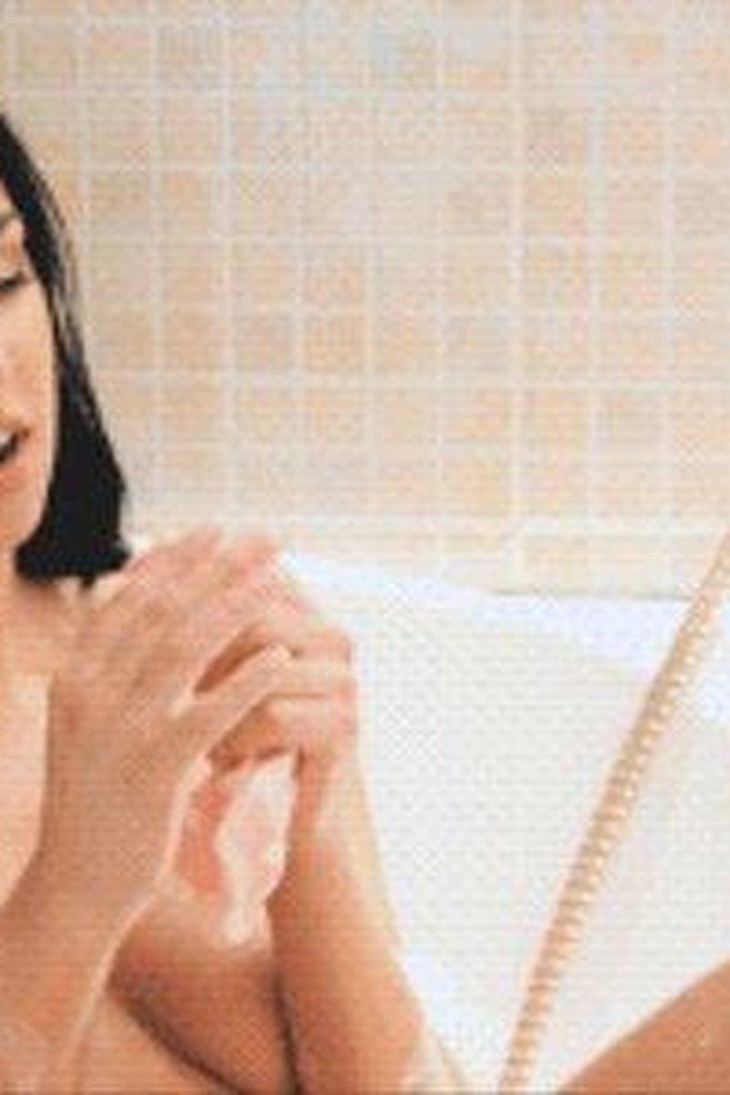 Bubble Bath B2P - Screenshot 1 of 4 - Balloon Fetish