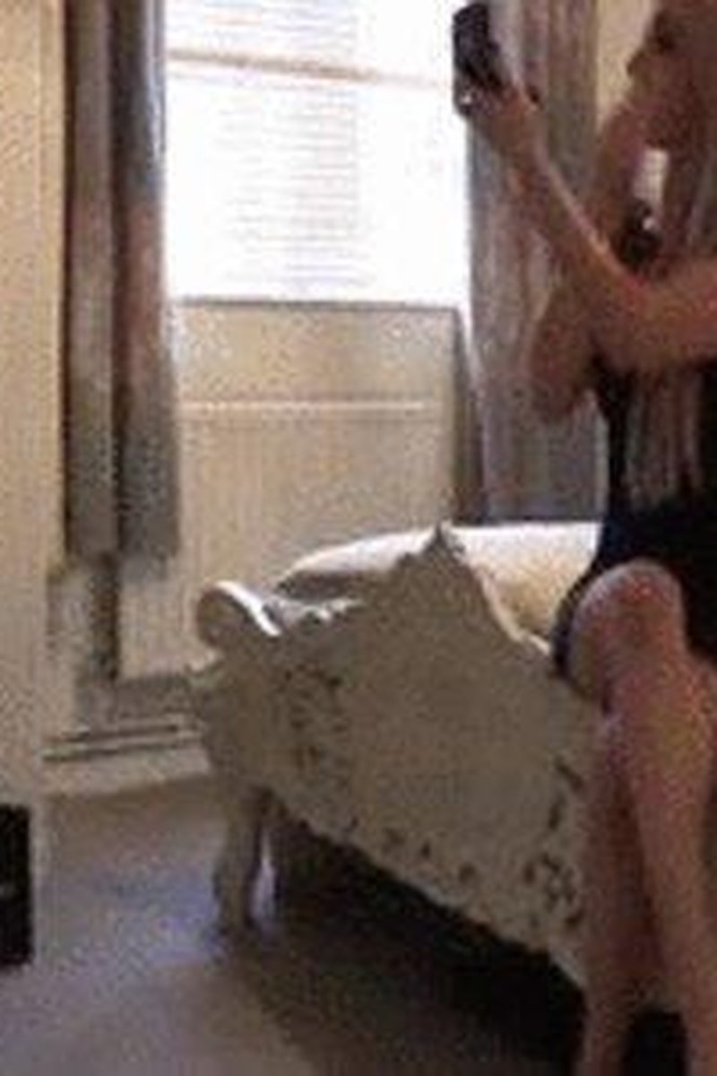 Human Table And Servitude - Screenshot 1 of 4 - BDSM