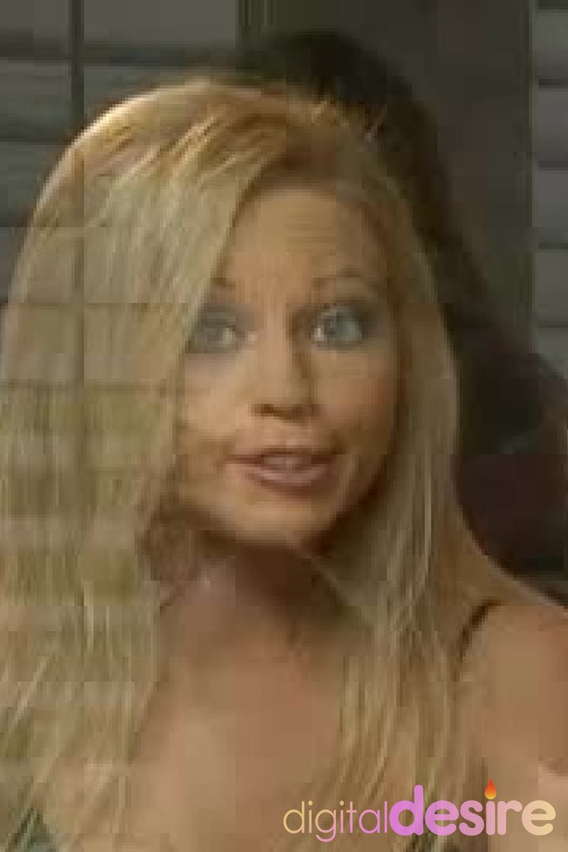 Brea Bennett - Screenshot 1 of 4 - Babes