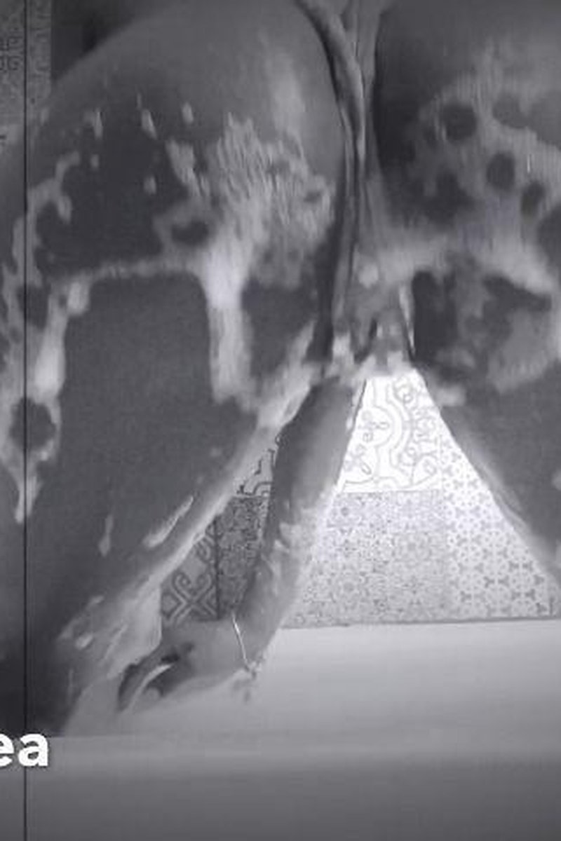 Bubble Butt Bath - Screenshot 1 of 4 - Ass Worship