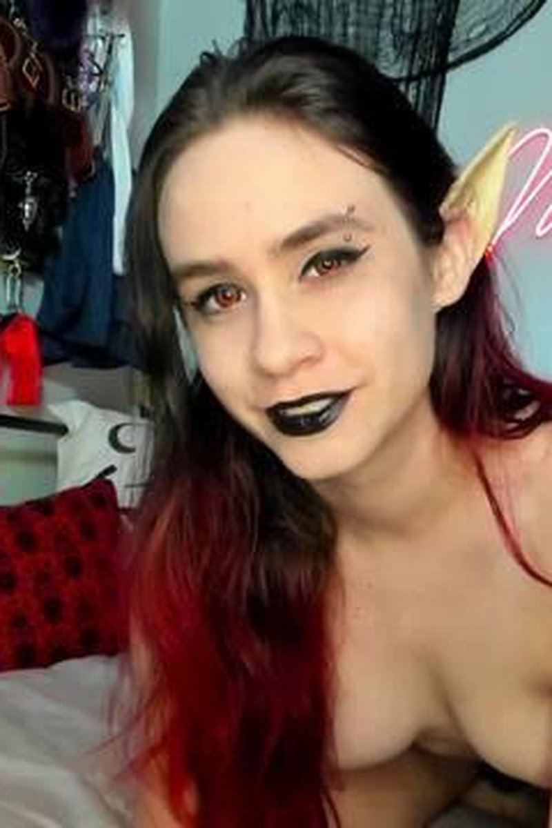 Elf Needs To Synchronize Orgasms - Screenshot 1 of 4 - Coloured Contacts