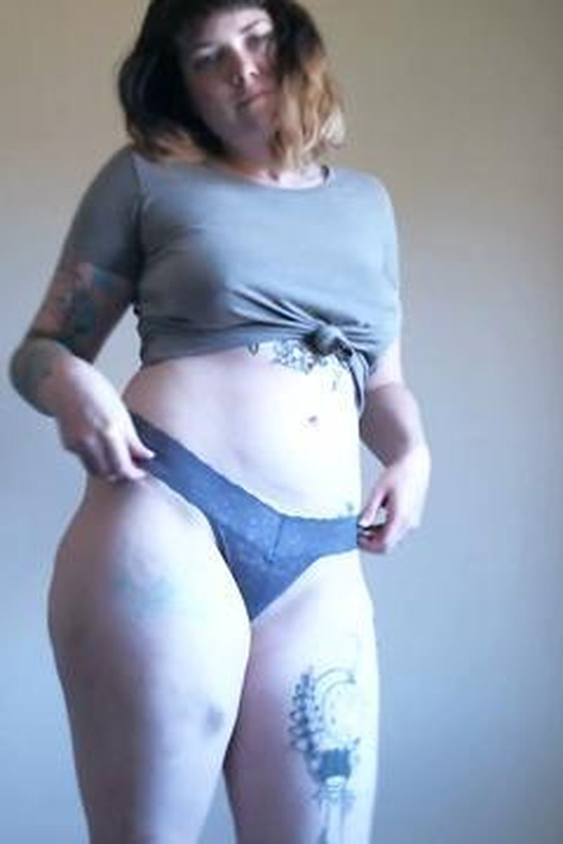 Thong Try On - Screenshot 1 of 4 - Ass Fetish