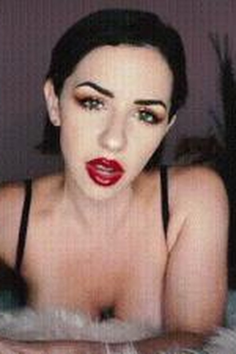Eye Contact - Screenshot 1 of 4 - Edging