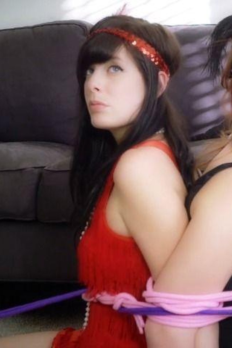 Flapper Peril - Screenshot 1 of 4 - Bondage