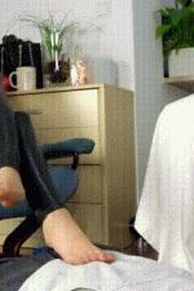 TP-iwantclipspolishmistress-helena-gniecie-jaja-polish-language-4096x2304-4k