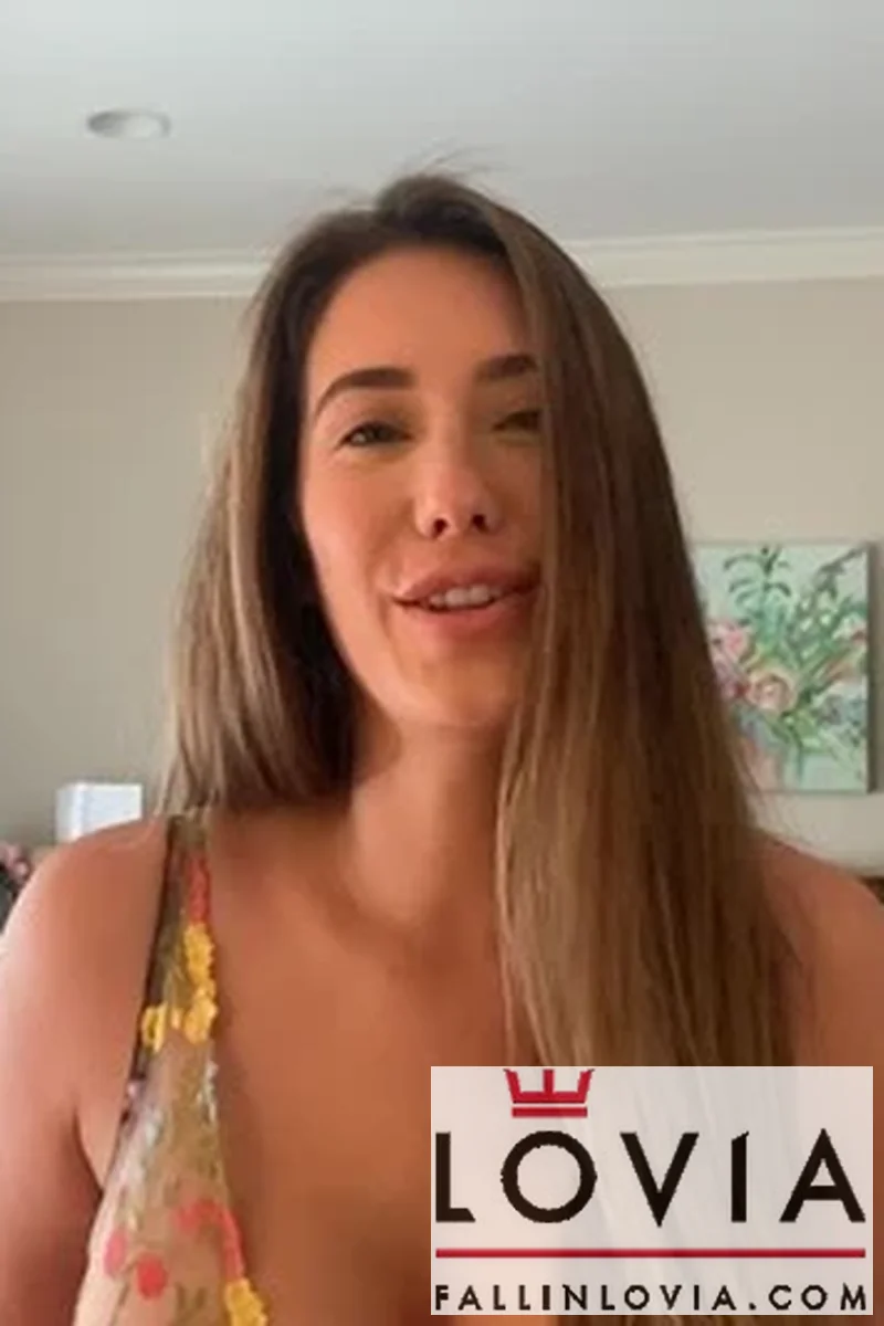 Playtime - Screenshot 1 of 4 - Eva Lovia