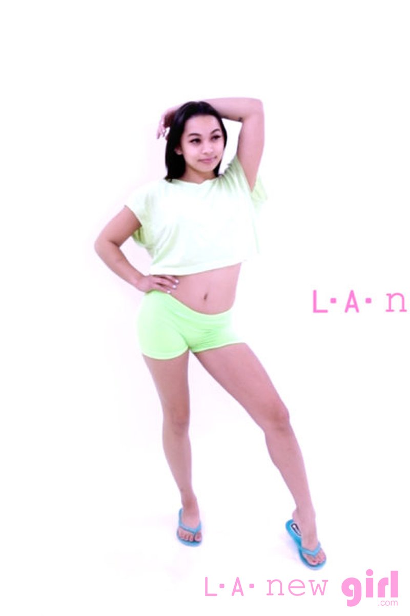 Ivy Iris Shoot - Screenshot 1 of 4 - Blowjob