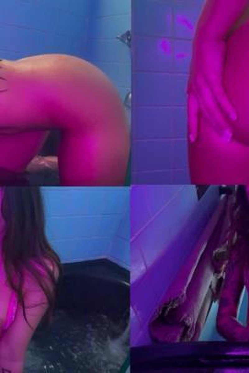 Naughting Bathing - Screenshot 1 of 4 - Babes