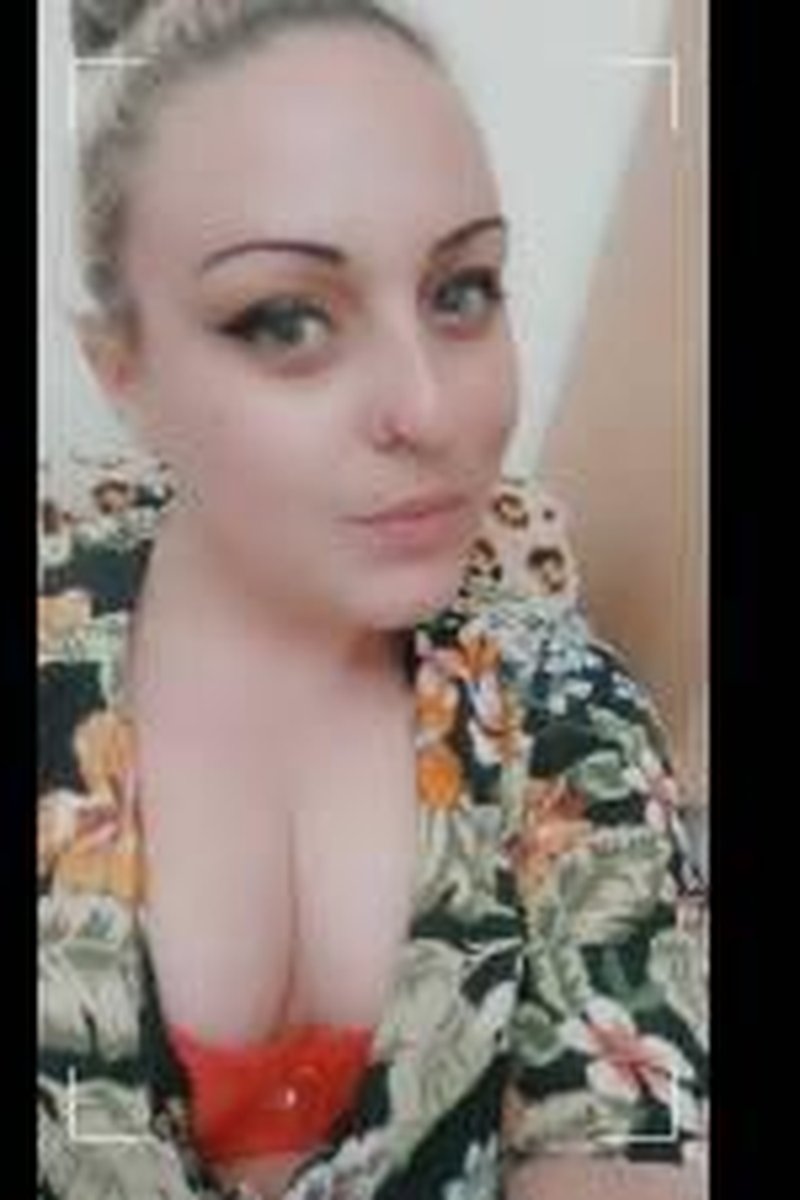 Blonde - Screenshot 1 of 4 - Blonde Hair (Female)