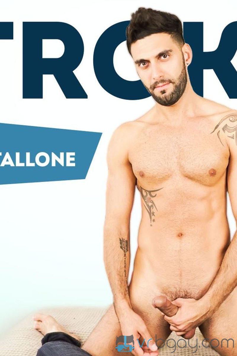 Stroking It Out - Screenshot 1 of 4 - 4k Gay Vr Porn