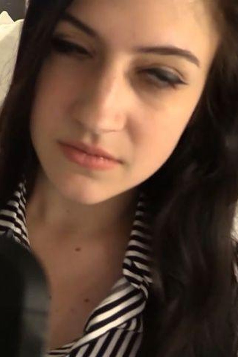Lysette Manipulated - Screenshot 1 of 4 - Clothed Sex
