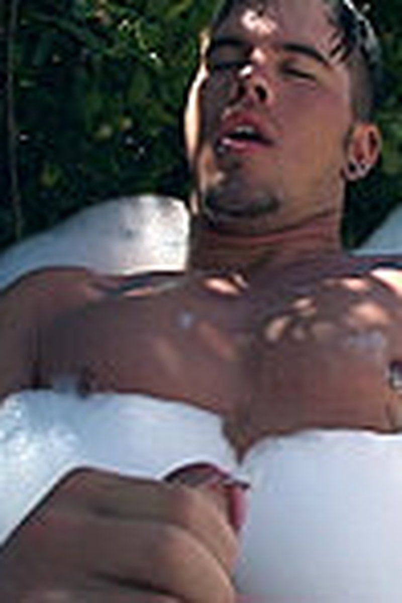 Angel B - Screenshot 1 of 4 - Amateur