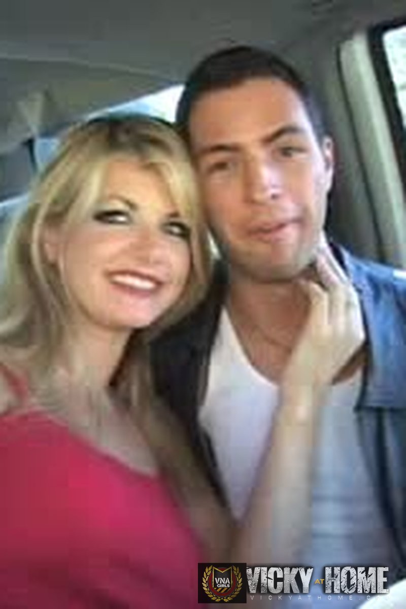 Milfseeker - Screenshot 1 of 4 - Threesome