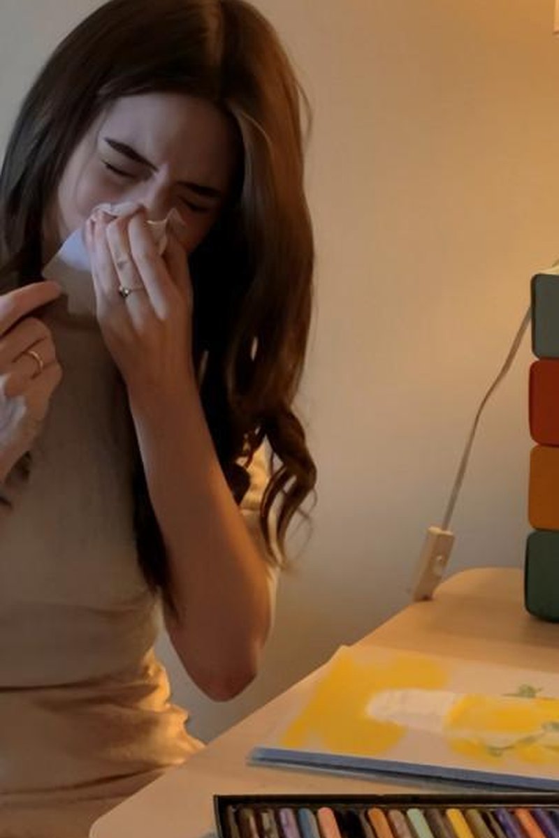 Sniffly Sunflower Study - Screenshot 1 of 4 - Sneezing