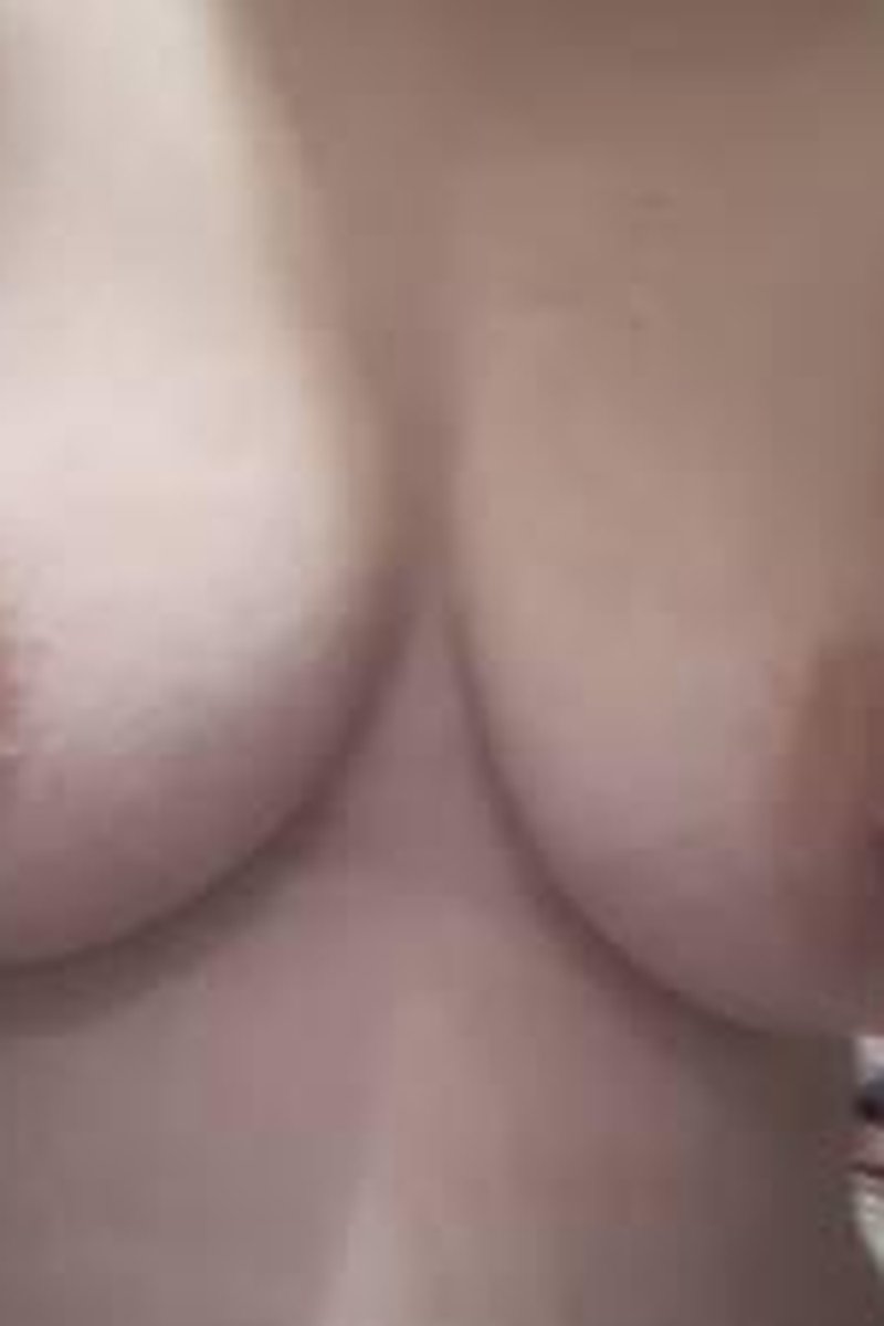 Big Boob$ - Screenshot 1 of 4 - Big Tits