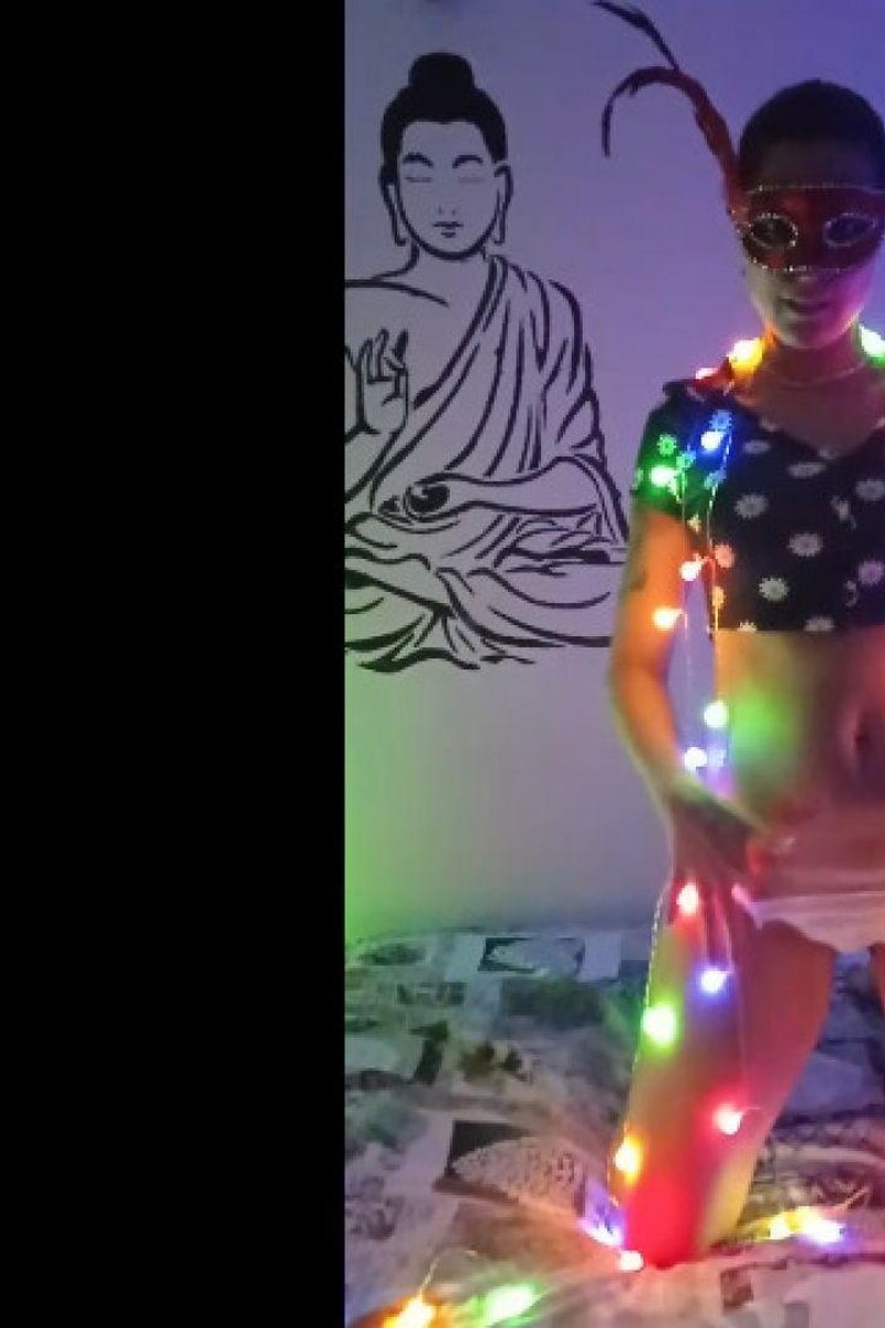 Hot Kitty - Screenshot 1 of 4 - Amateur